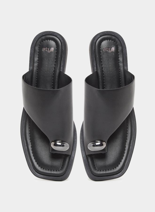 ستايلي صندل فلات سادة بإصبع - Image 5